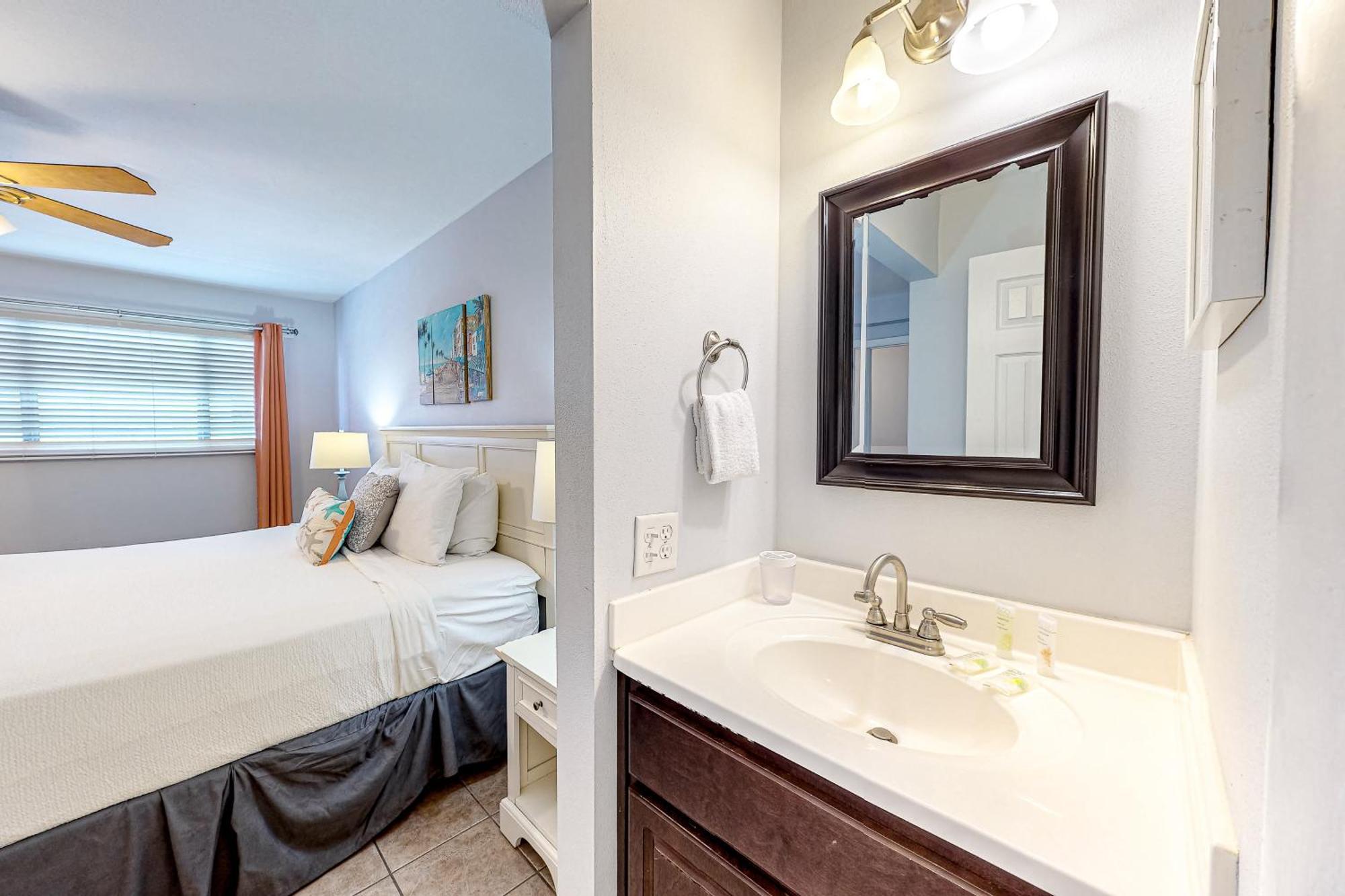 The Summit Apartment *